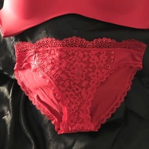 BODY BY VICTORIA Lace Front Bikini-Medium